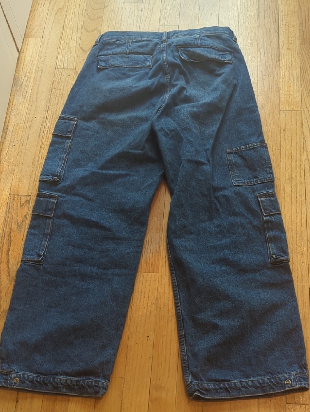 Denim Forum Aritzia Women's Dark Blue Cargo Jeans with Utility Pockets - Picture 6 of 7